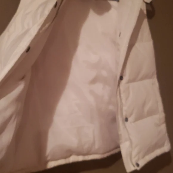 Vest Gap - Picture 2 of 6